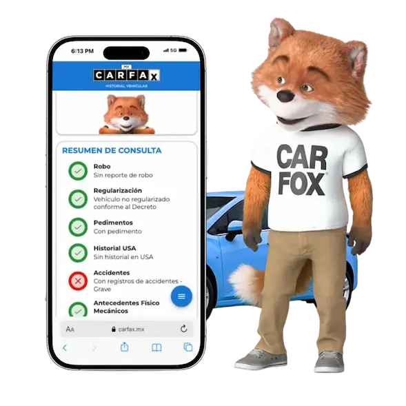 Carfox mostrando un reporte de historial vehicular en un teléfono móvil